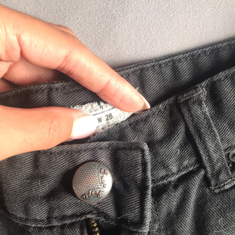 Free People Mid Rise Shorts - Picture 3 of 4